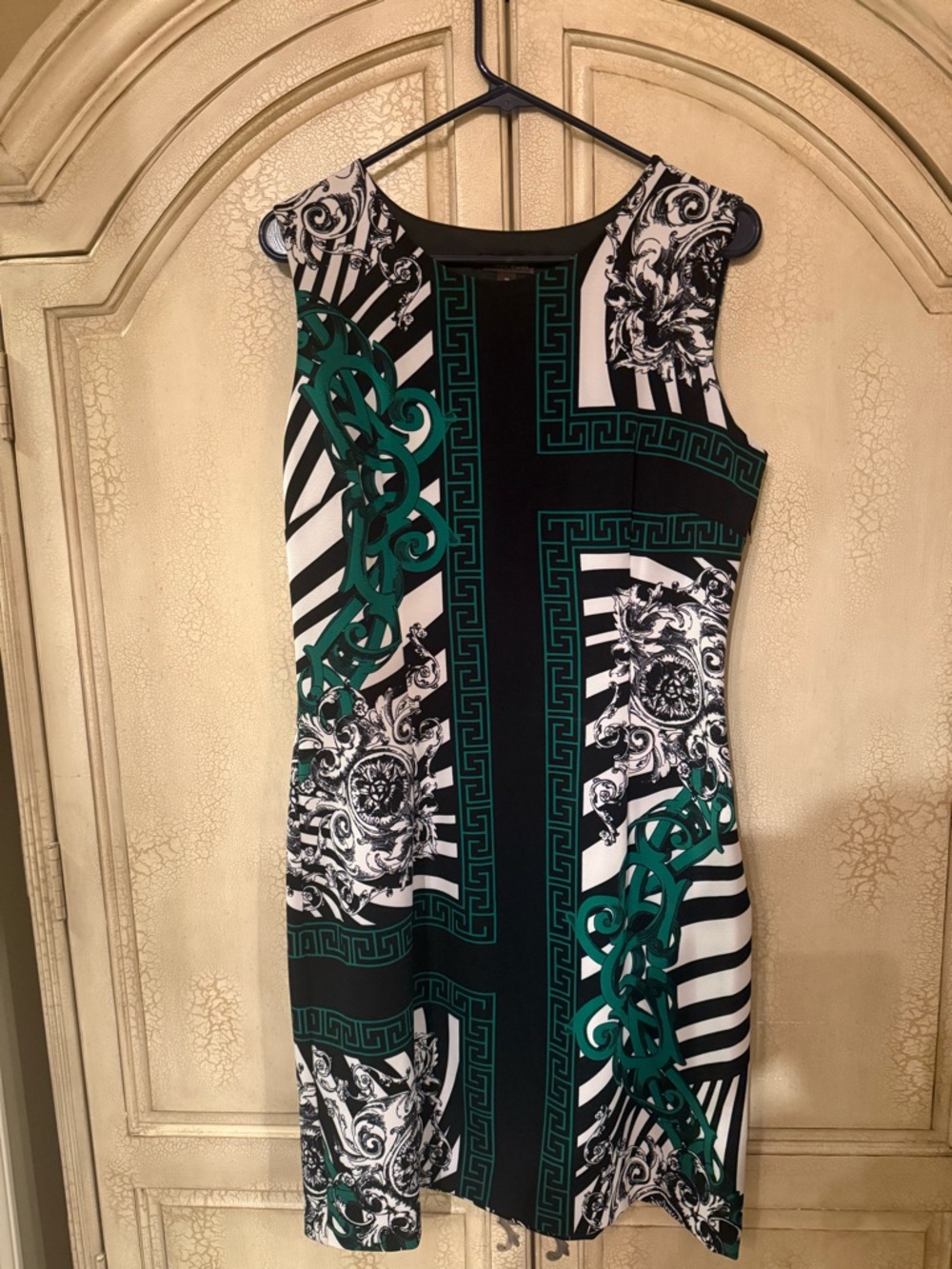 Voir Voir Green, Black & White Printed Sleeveless Midi Dress